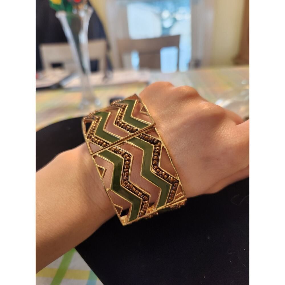 Green Aztec Geometric Modern Stretch Wide Bracelet Gold Tone - Picture 2 of 4